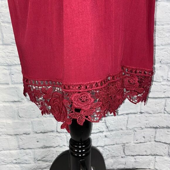 Women’s tie front robe with lace trim burgundy color sz small - Picture 2 of 10